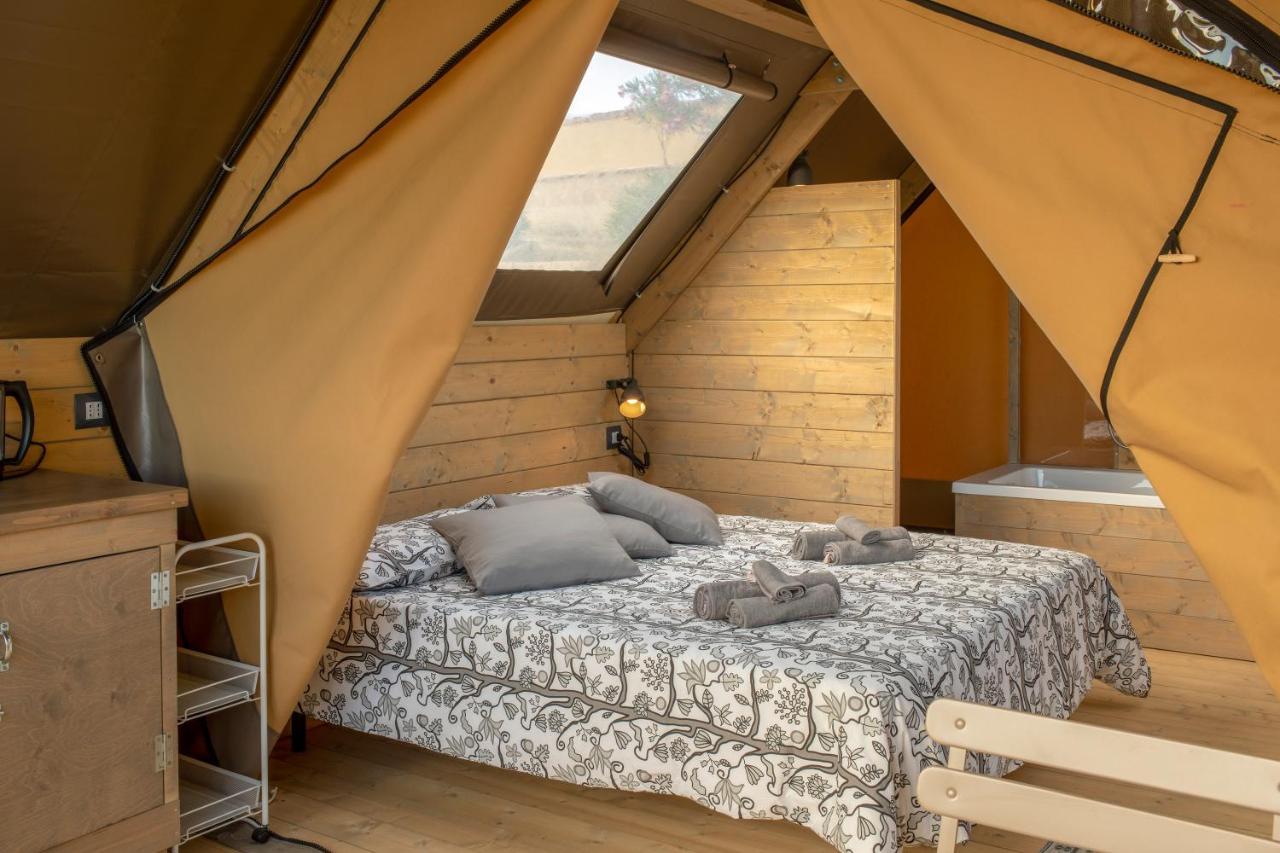 Glamping Debbiare Hotel Riparbella Exterior photo