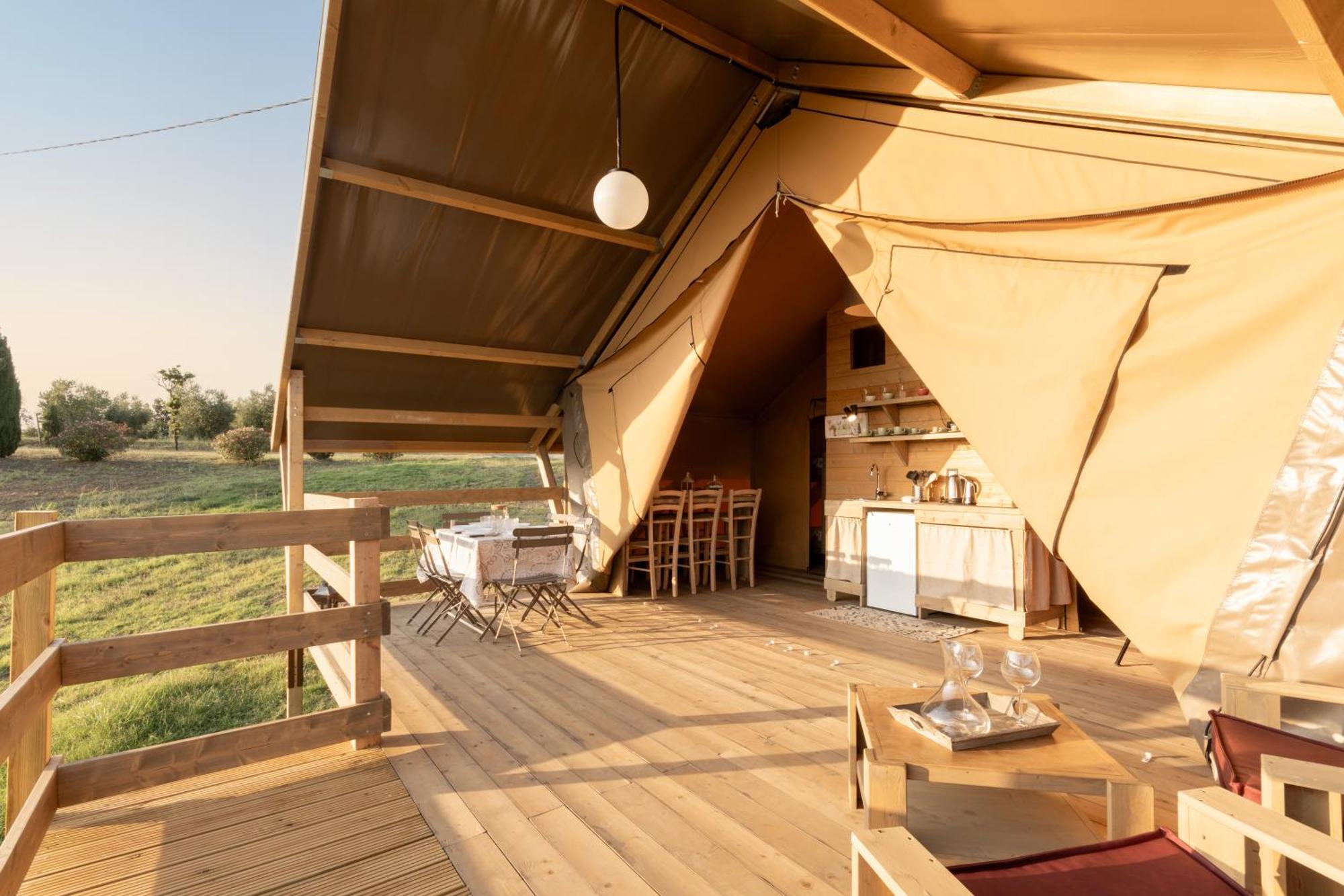Glamping Debbiare Hotel Riparbella Exterior photo